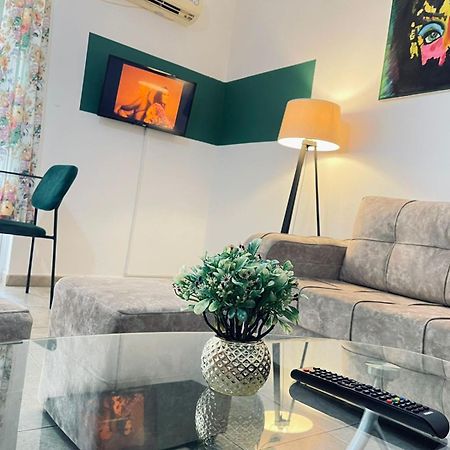 Top Central Apartment ティラナ エクステリア 写真