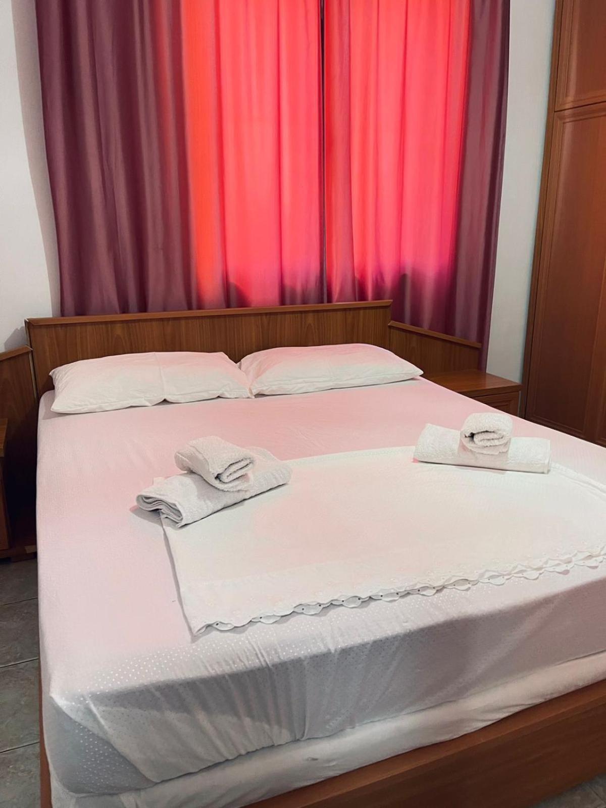 Top Central Apartment ティラナ エクステリア 写真